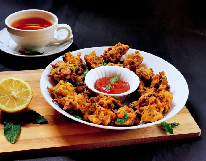 পেঁয়াজের পাকোড়া_০১_আনার সোহেল_ANAR SOHEL_CULINARY ARTIST_BANGLADESH_SAUDI ARABIA_বাংলা রেসিপি_TAYYIB_TAYYIBORG_TAYYIBBANGLADESH